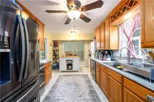 589 Dogwood Dr, Lawrenceville, GA 30046 - Photo 9