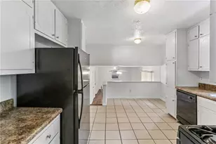 4145 Emerald N Dr, Decatur, GA 30035 - Photo 7