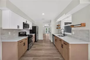 2238 Leslie Brook Dr, Decatur, GA 30035 - Photo 11