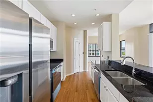3040 Peachtree Rd NW, Atlanta, GA 30305 - Photo 9