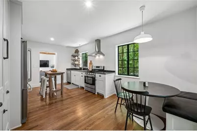 2069 Edinburgh Terrace NE, Atlanta, GA 30307 - Photo 11