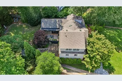 2069 Edinburgh Terrace NE, Atlanta, GA 30307 - Photo 51