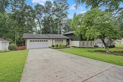 2204 Pine Point Drive, Lawrenceville, GA 30043 - Photo 3