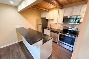 27 Chaumont Square NW, Atlanta, GA 30327 - Photo 7