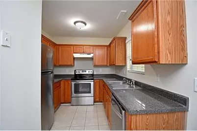 639 Mill Stone Bluff #A, Monroe, GA 30655 - Photo 5