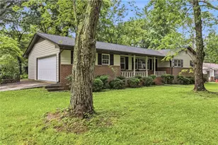 420 Creekview Ct, Marietta, GA 30064 - Photo 3