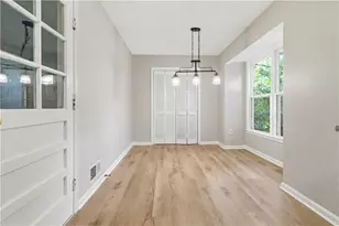 420 Creekview Ct, Marietta, GA 30064 - Photo 11