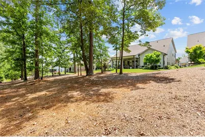 319 Erie Point, Hoschton, GA 30548 - Photo 3