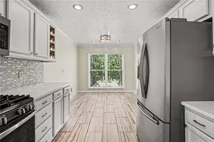 1391 Buckingham Ct, Hampton, GA 30228 - Photo 7