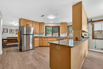 301 Martingale Drive, Peachtree City, GA 30269 - Photo 7
