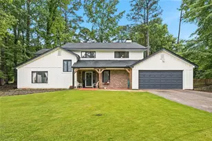 301 Martingale Dr, Peachtree City, GA 30269 - Photo 1