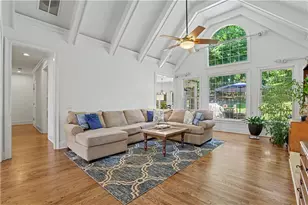 537 Old Collins Rd, Hoschton, GA 30548 - Photo 11