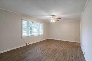 4696 Rockbridge Rd, Stone Mountain, GA 30083 - Photo 7