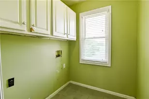 1875 Clear Springs Ln, Lawrenceville, GA 30043 - Photo 9
