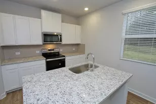 5153 Un Hts Wy, Flowery Branch, GA 30542 - Photo 9