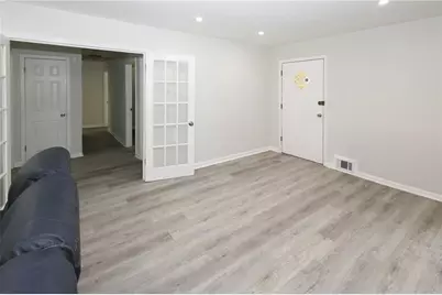 3860 King Arthur Road SW, Atlanta, GA 30331 - Photo 15