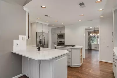 4601 Club Circle NE, Atlanta, GA 30319 - Photo 19