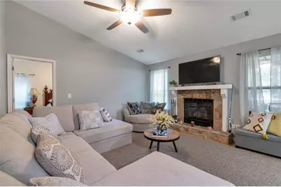 2000 Wendover Drive, Snellville, GA 30078 - Photo 3
