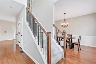 10680 Pinewalk Forest Cir, Alpharetta, GA 30022 - Photo 5