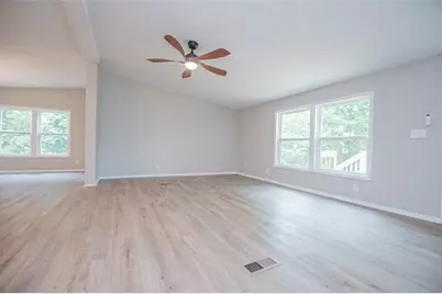 70 Spring Lane, Carrollton, GA 30116 - Photo 9