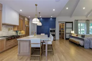 705 Langford Ln NW, Sandy Springs, GA 30327 - Photo 13