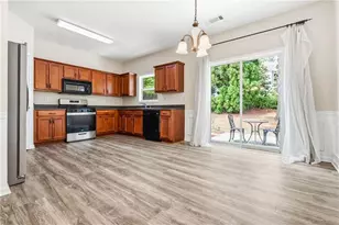2079 Lakeshore Overlook Dr NW, Kennesaw, GA 30152 - Photo 9