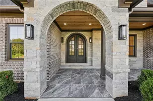 6222 Bridgewood Dr, Buford, GA 30518 - Photo 3