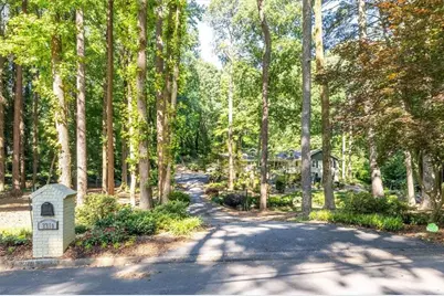2210 Rosser Place, Smoke Rise, GA 30087 - Photo 57