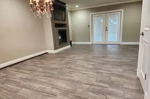 1085 Holly Dr, Gainesville, GA 30501 - Photo 5