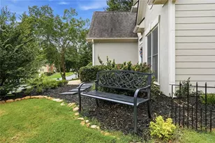 1027 Deer Hollow Dr, Woodstock, GA 30189 - Photo 7