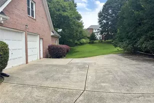 5875 N Canaan Glen Ct Ct, Atlanta, GA 30331 - Photo 3