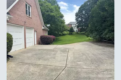 5875 N Canaan Glen Ct Court, Atlanta, GA 30331 - Photo 3