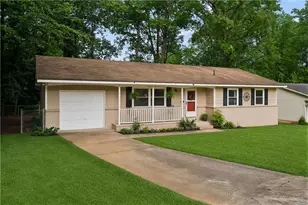 8845 Ashwood Dr, Riverdale, GA 30274 - Photo 3