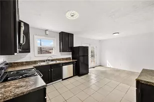 8845 Ashwood Dr, Riverdale, GA 30274 - Photo 11