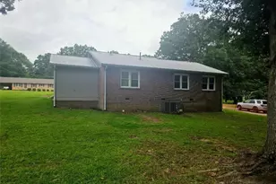 128 Hillview Dr, Thomaston, GA 30286 - Photo 29