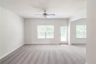 11916 Lovejoy Crossing Pl, Hampton, GA 30228 - Photo 3