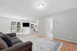 673 Effie Dr, Lawrenceville, GA 30045 - Photo 5
