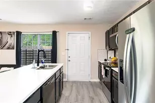 1509 Eastern Sunrise Ln, Decatur, GA 30034 - Photo 9