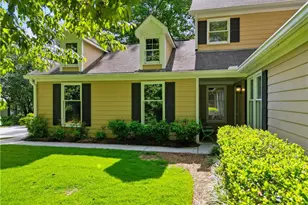 128 Great Oaks Ln, Roswell, GA 30075 - Photo 3
