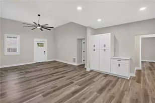16 Berry Ave, Newnan, GA 30263 - Photo 13