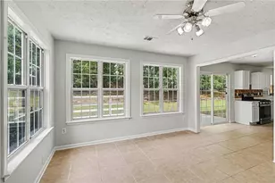 10502 Irongate Ln, Jonesboro, GA 30238 - Photo 9