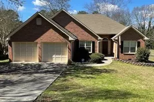 381 Etowah Dr, Cartersville, GA 30120 - Photo 1