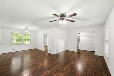 1469 W Rock Court, Stone Mountain, GA 30088 - Photo 7