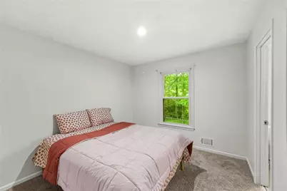 1469 W Rock Court, Stone Mountain, GA 30088 - Photo 31