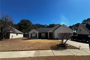 12012 Red Ivy Ln, Fayetteville, GA 30215 - Photo 1