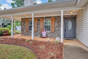 465 Berkshire Dr, Covington, GA 30016 - Photo 3