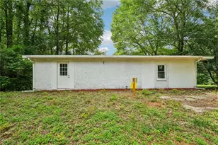 967 Lake Dr, Snellville, GA 30039 - Photo 27