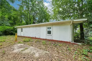 967 Lake Dr, Snellville, GA 30039 - Photo 29