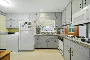 6574 Amity Ct, Rex, GA 30273 - Photo 3