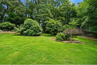 1683 Oak Ridge Circle SW, Stone Mountain, GA 30087 - Photo 5